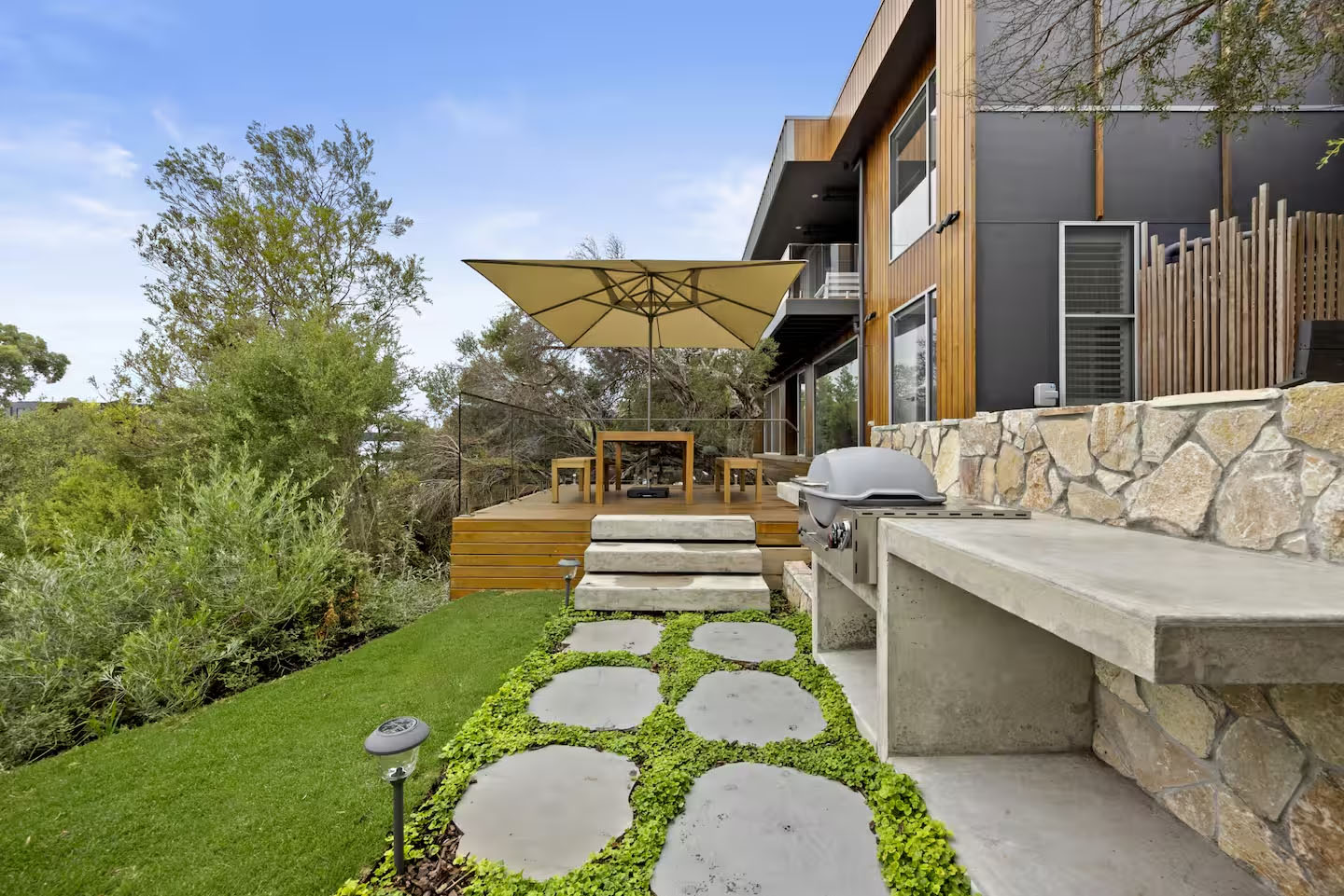 Mornington Peninsula — backyard deck and steps